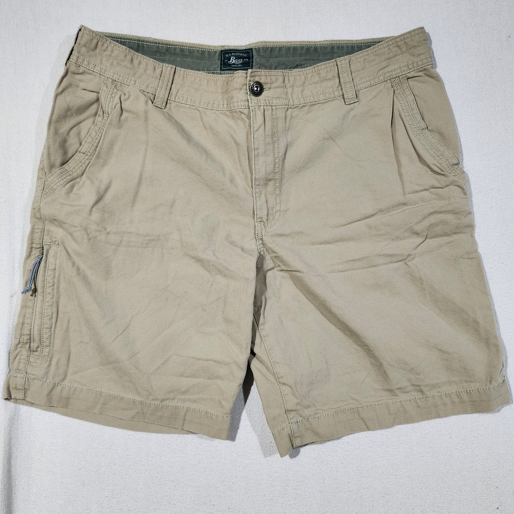 GH Bass & Co Mens Khaki Tan Utility Cargo Shorts Size 40 Side Zip Pocket Canvas